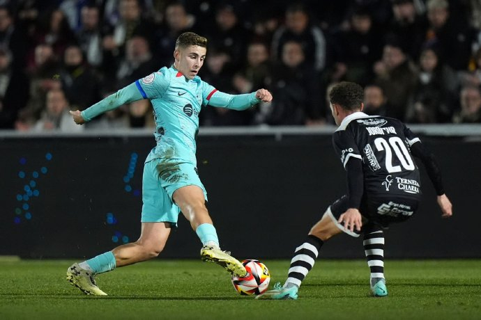 法兰克福迎国王杯关键赛，加时末段伤情更新，媒体盛赞，球队文化再被提及的简单介绍